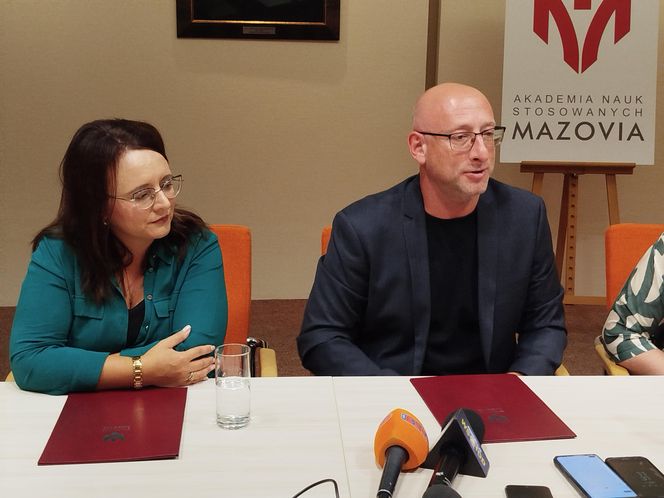 Akademia Nauk Stosowanych Mazovia prowadzi rekrutację uzupełniającą na nowy kierunek studiów – psychologię!