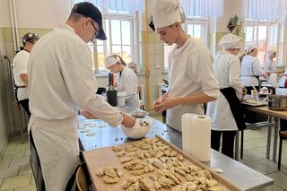 Konkurs kulinarny Dary Lasu w grudziądzkim Gastronomiku