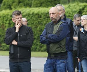 Pogrzeb Joanny Kołaczkowskiej. Tak pożegnali ją przyjaciele z kabaretu. Borek płakała jak uczennica