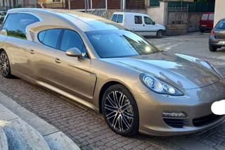 Porsche Panamera Karawan