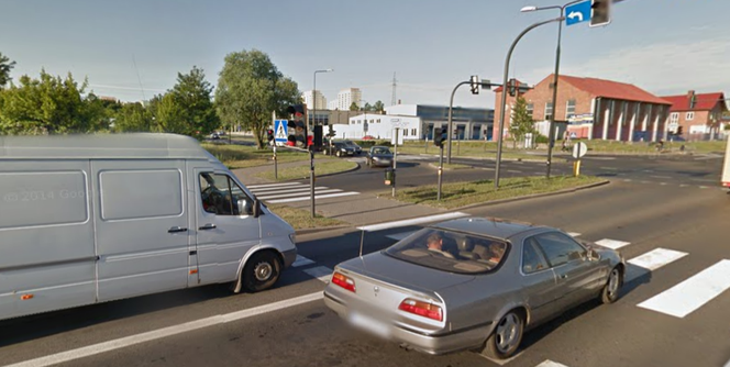 Demolował samochody na ulicy Toruńskiej w Bydgoszczy. Złapała go policja 