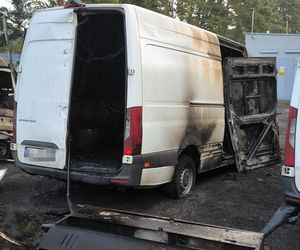 Spalone busy przy ulicy Usługowej w Lesznie