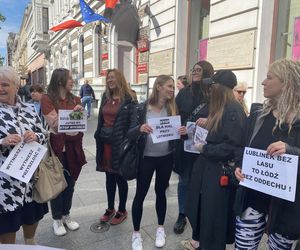 Wielki protest pod urzędem miasta w Łodzi. Broń lasów Lublinka