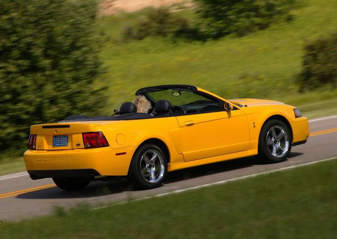 Ford Mustang SVT Cobra Convertible 2004