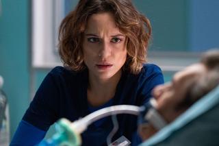 Na dobre i na złe odc. 876. Artur Bart (Piotr Głowacki), Julka Burska (Aleksandra Hamkało)