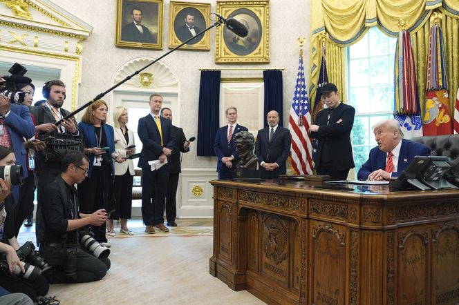 Elon Musk w Białym Domu z podbitym okiem 