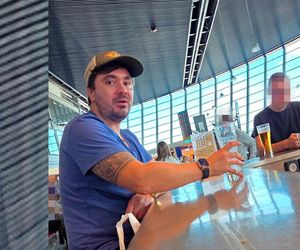 Daniel Martyniuk na lotnisku