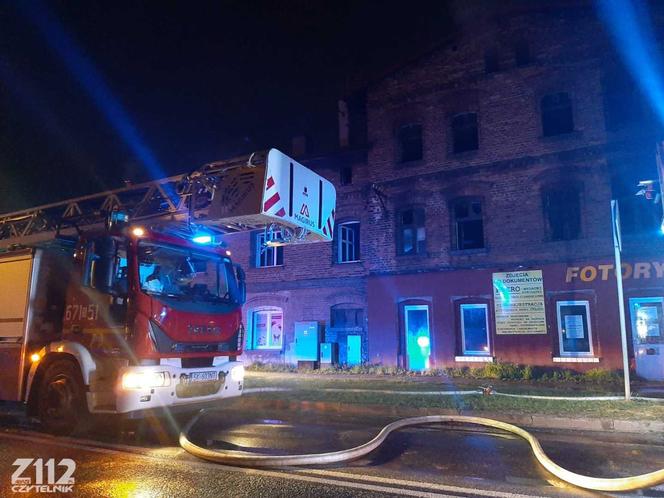 Nocny pożar kamienicy w Zabrzu-Rokitnicy