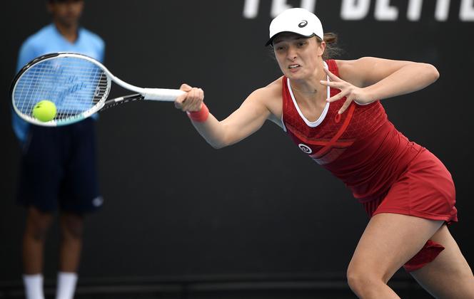 Świątek - Giorgi TRANSMISJA TV NA ŻYWO Australian Open Gdzie obejrzeć Świątek - Giorgi w TV Na jakim programie AO Iga Świątek w TV dzisiaj 10.02.2021