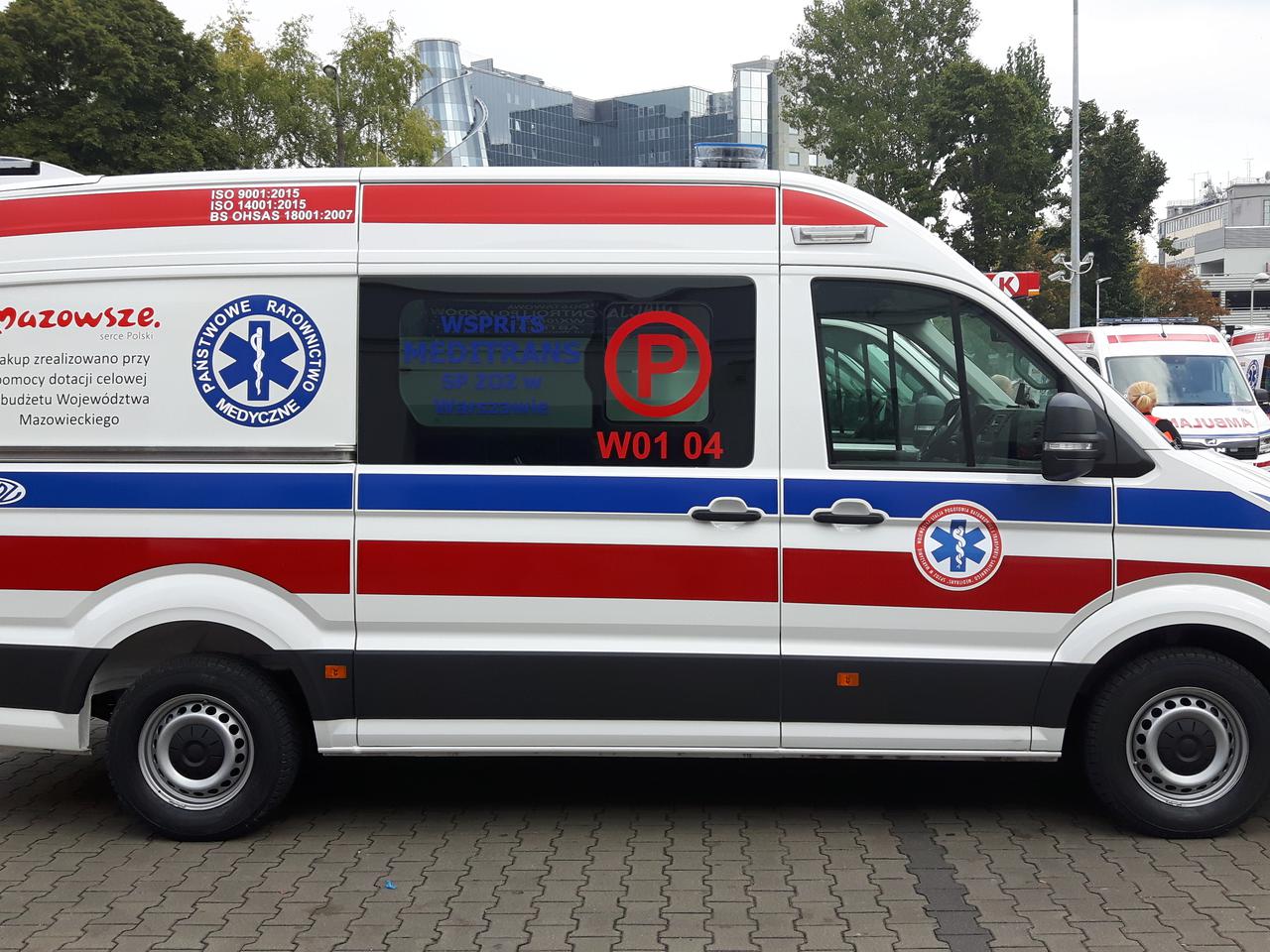Brak wolnych karetek w Warszawie. Trzeba czekać nawet kilka godzin!