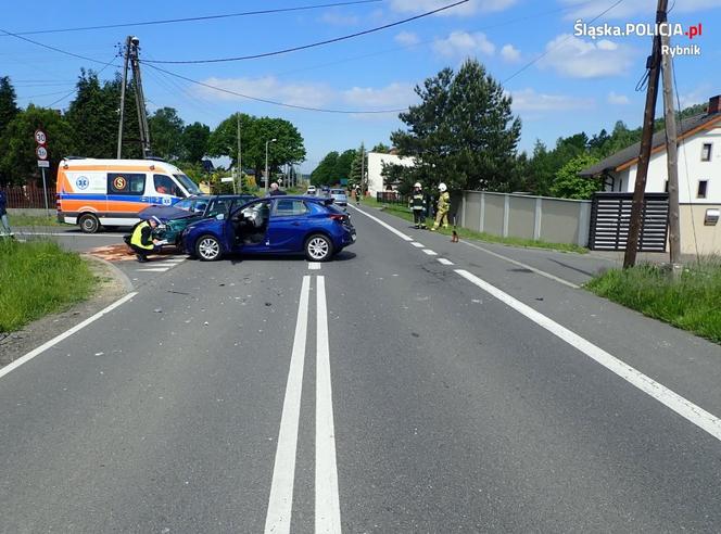 Śląskie: Groźny wypadek w Gaszowicach. Ranne zostało 2,5-letnie dziecko! [ZDJĘCIA]