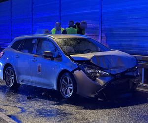 Karambol w Warszawie. 12 samochodów rozbitych, są ranni