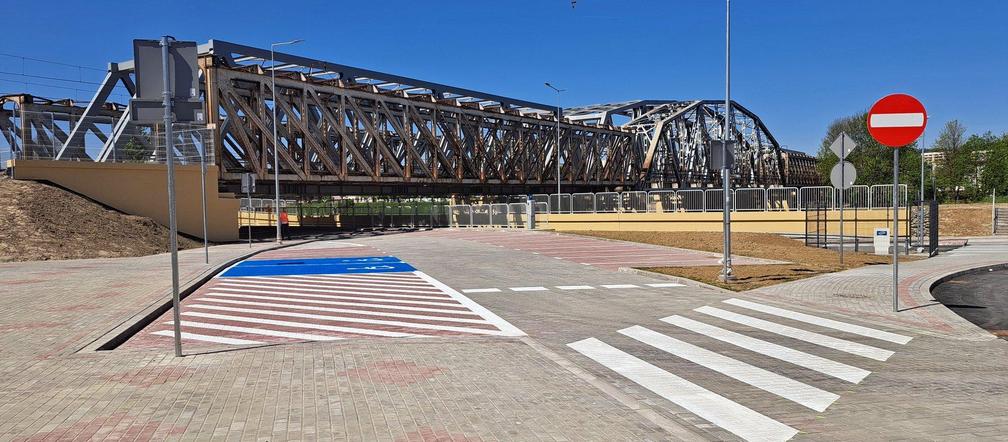 Nowy most w Przemyślu gotowy z nowym układem drogowym. To mariaż starego z nowym