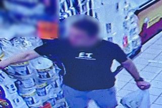 Świętochłowice: obrabowali sklep i kopali ochroniarza. Policja zatrzymała sprawców z pomocą... mediów społecznościowych