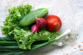 Nowalijki - młode wiosenne warzywa. Uprawa nowalijek w domu i w ogrodzie