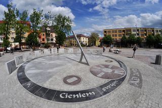 Najlepsze miejsce w woj. warmińsko-mazurskim na wypoczynek emerytów. Czyste powietrze, tężnie i jeziora