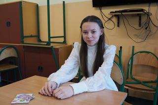 Egzamin ósmoklasisty 2023 w Piekarach Śląskich. Na zdjęciach uczniowie MSP nr 13