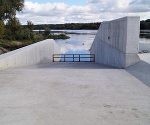 Ostatnie prace przy nabrzeżu w Starym Fordonie. Tak teraz wygląda teren nad Wisłą [ZDJĘCIA]