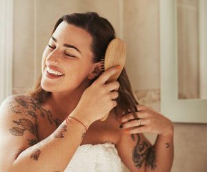 Domowy botoks za grosze. Wystarczy 15 minut, a zyskasz lśniące i zdrowe włosy