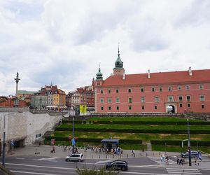 Zamek Królewski widziany z ukrytego ogrodu