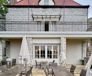 To jedyna taka willa w Krakowie. Znajduje się w lesie, widać z niej nawet Tatry