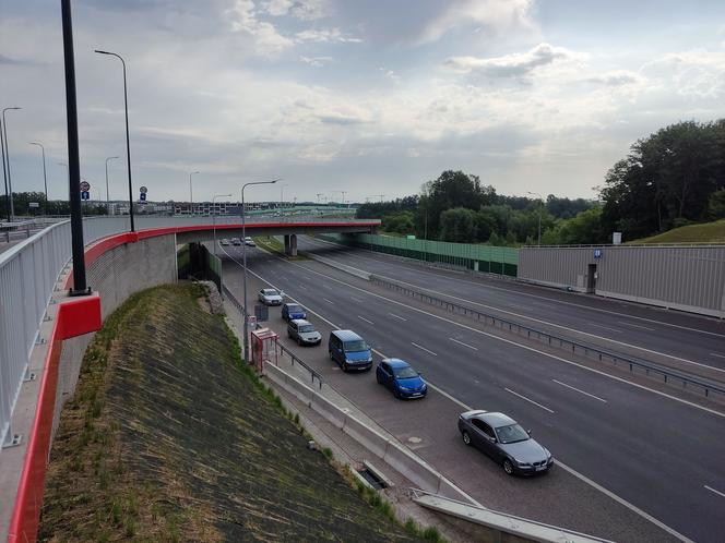 Strażacy zamknęli tunel Południowej Obwodnicy Warszawy. "Trwa sprawdzanie obiektu"
