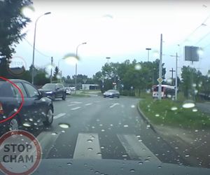 Kierujący oplem potrącił mężczyznę