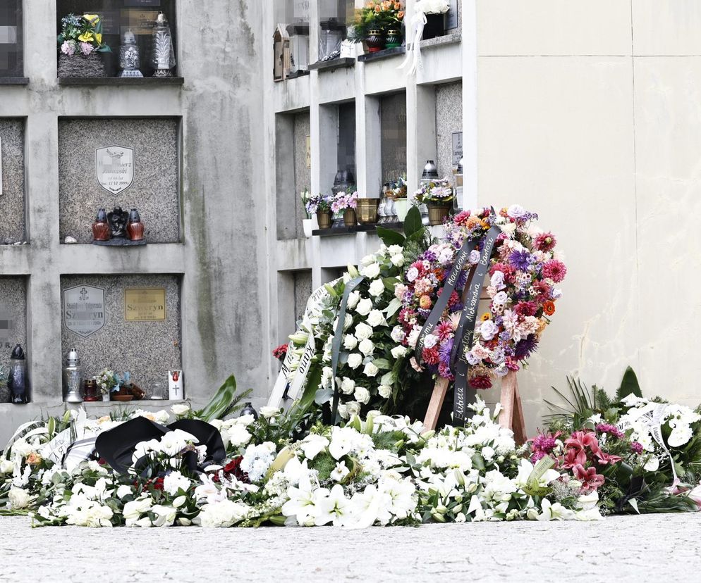 Maciej Mindak spoczął w rodzinnym grobowcu. Tak wygląda grób zmarłego prezentera