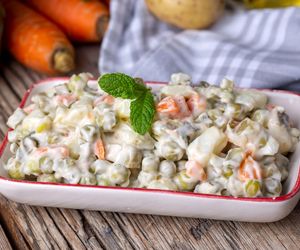 Sałatka jarzynowa według Magdy Gessler – kultowy przepis na klasykę w najlepszym wydaniu!