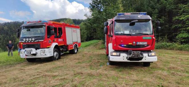 SZOKUJĄCY wypadek w Łososinie Dolnej. Paralotniarz spadł na ziemię z dużej wysokości 