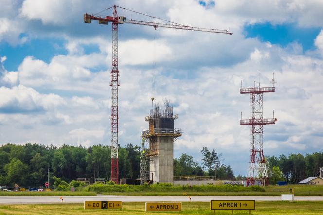 Na lotnisku w Pyrzowicach powstaje nowa wieża kontroli lotów