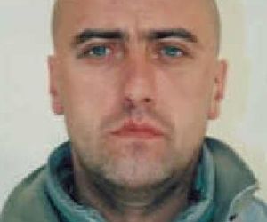 Ci zabójscy od lat są na celowniku policji. Rozpoznajesz któregoś z tych? Zgłoś się na policję