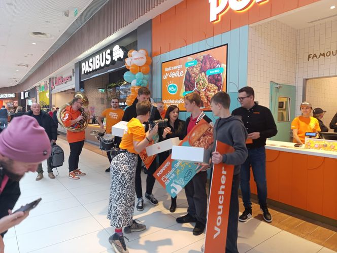 Kolejka czekała od 5 rano. Byliśmy na otwarciu Popeyes w Gdyni 