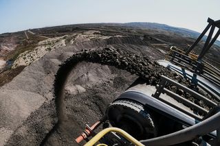 W polskich kopalniach wydobywa się coraz mniej węgla