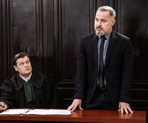 	Pierwsza miłość odc. 3994. Bartek (Rafał Kwietniewski), adwokat mecenas Niecoń (Szymon Sędrowski)