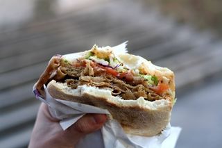 Najlepsza surówka do kebaba – pyszna, prosta i gotowa w kilka chwil!