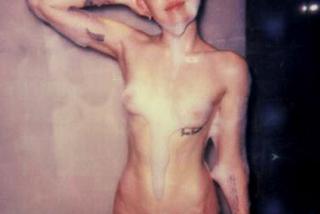 Miley Cyrus zupełnie NAGA