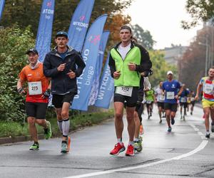 22. Poznań Maraton za nami. Tysiące biegaczy na ulicach Poznania 