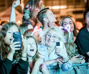 Sosnowiec Fun Festival. Publiczność szaleje przed sceną