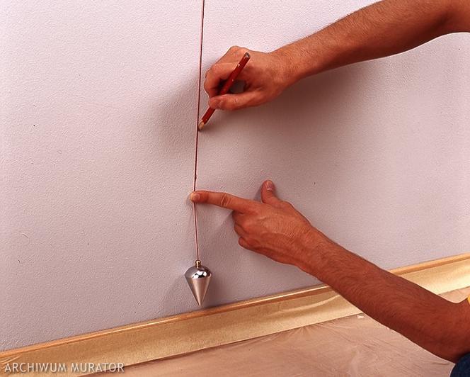 jak tapetować ściany