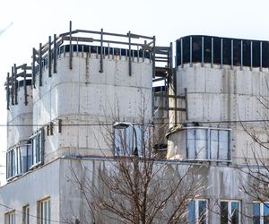 Nadbudowa kamienicy na Gocławku w Warszawie