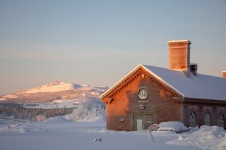 Kiruna w Szwecji. Miasto, w którym zima nigdy się nie kończy