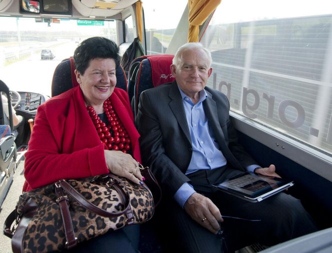  Joanna Senyszyn w czerwonych koralach  