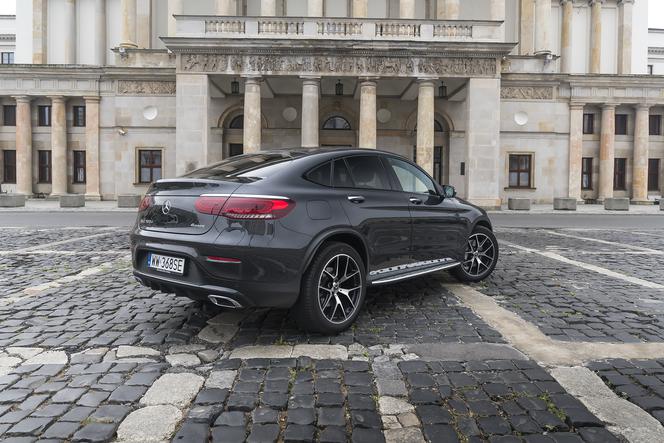 Pali Niewiele I Ma Swietne Osiagi Test Opinia Mercedes Benz Glc Coupe 300e 9g Tronic 4matic Super Express Wiadomosci Polityka Sport