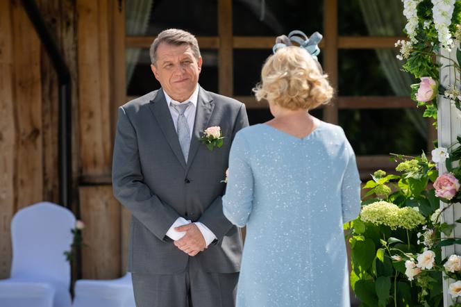 Na Wspólnej odc. 2950. Danka (Lucyna Malec), Marek (Grzegorz Gzyl)