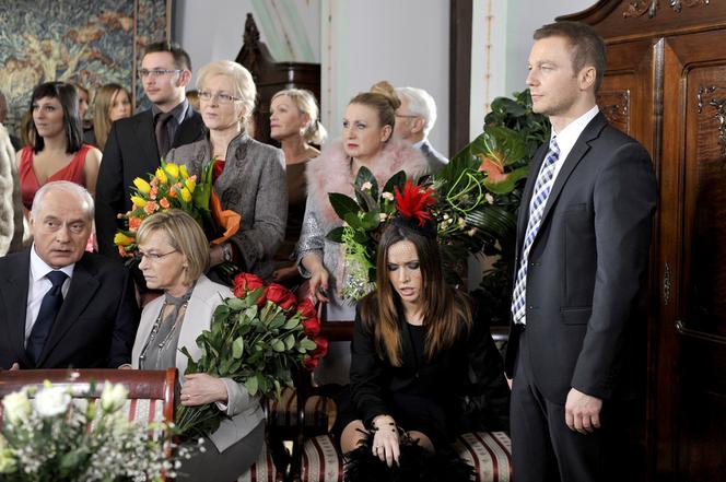 JULIA: ŚLUB JULII I MAĆKA