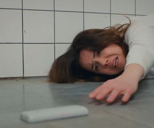 Brutalny atak na Gönül w serialu Miłość i nadzieja