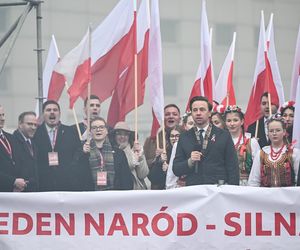 Wicemarszałek Sejmu Krzysztof Bosak przemawia przed rozpoczęciem Marszu Niepodległości 2025