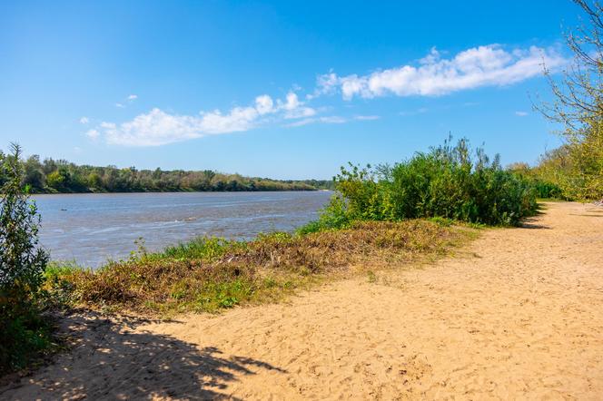 Plaża przy Moście Północnym – piasek