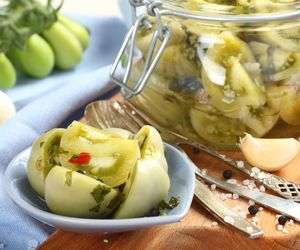 Sałatka z zielonych pomidorów - przepis siostry Anastazji na genialną sałatkę na zimę